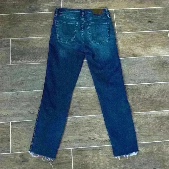 I. Crew Straight Jeans 26 Stretch Ankle Medium Wash Denim Distressed - Picture 2 of 9